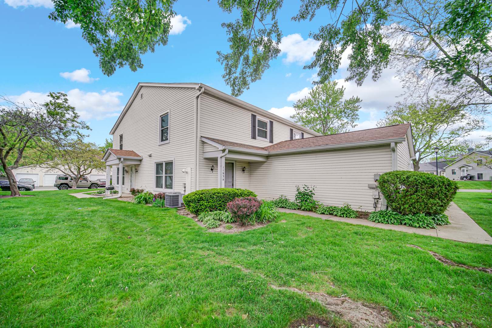 Homes for sale in Palatine, IL | 1193 E Barberry Ln #B, Palatine, IL 60074 | MLS# 12708730