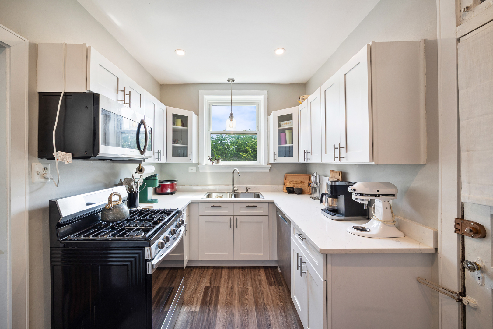 Homes for sale in Oak Park, IL | 338 S East Ave #3N, Oak Park, IL 60302 | MLS# 12708814