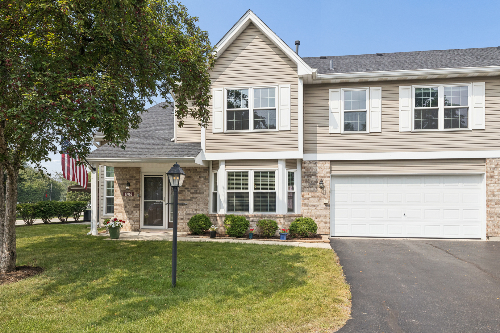 Homes for sale in Plainfield, IL | 13962 S Cambridge Cir, Plainfield, IL 60544 | MLS# 12708823