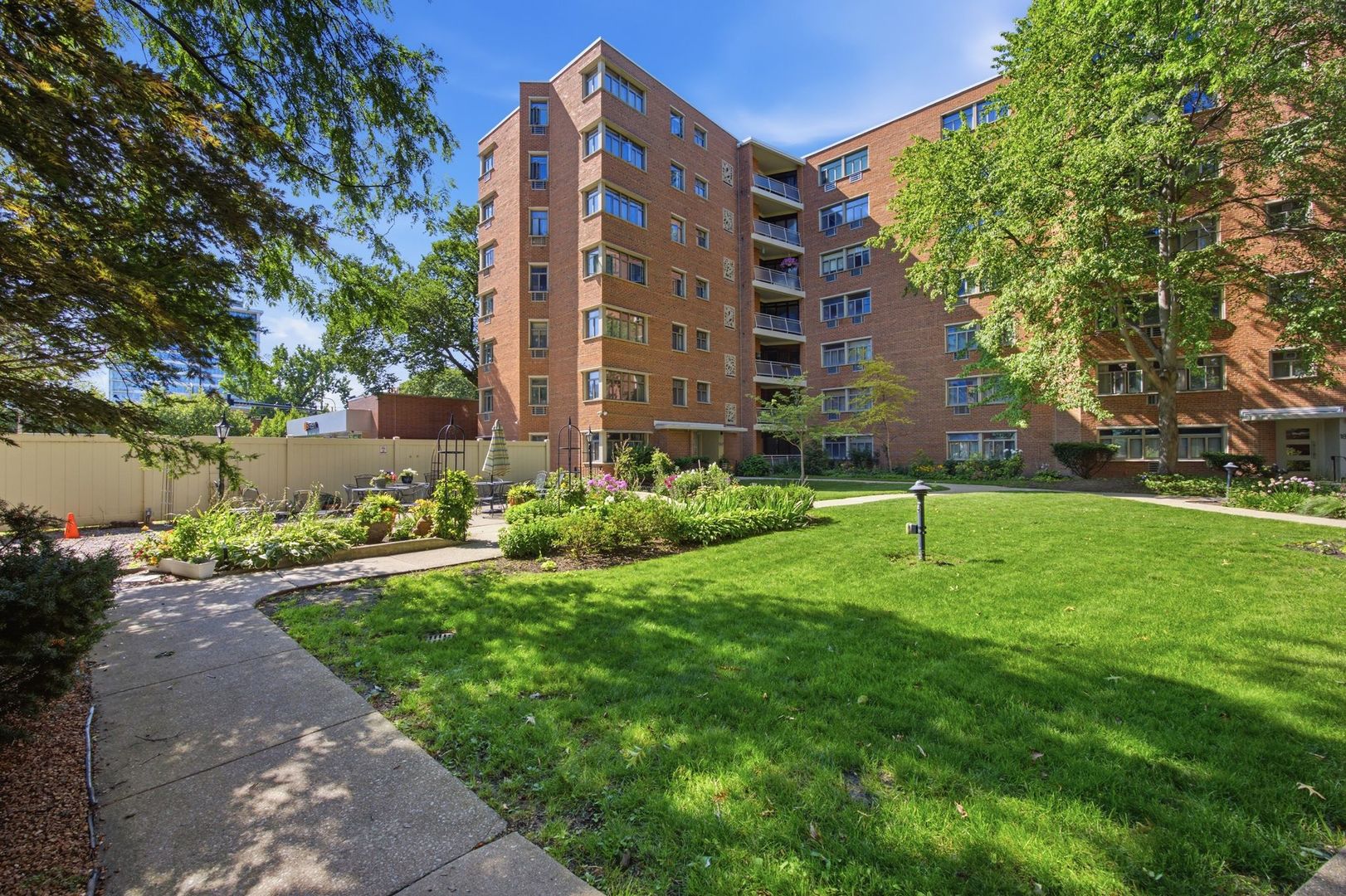 1st image of 1864 Sherman Ave #5SW, Evanston, IL 60201 | MLS# 12708941