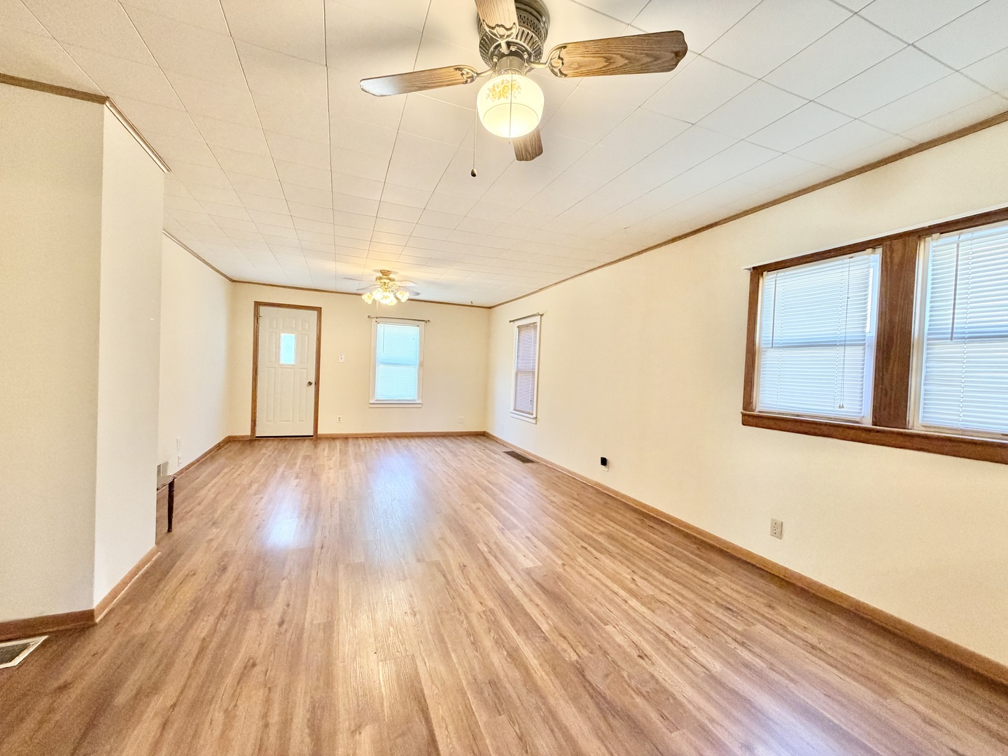 Homes for sale in Streator, IL | 415 E 12Th St, Streator, IL 61364 | MLS# 12708943