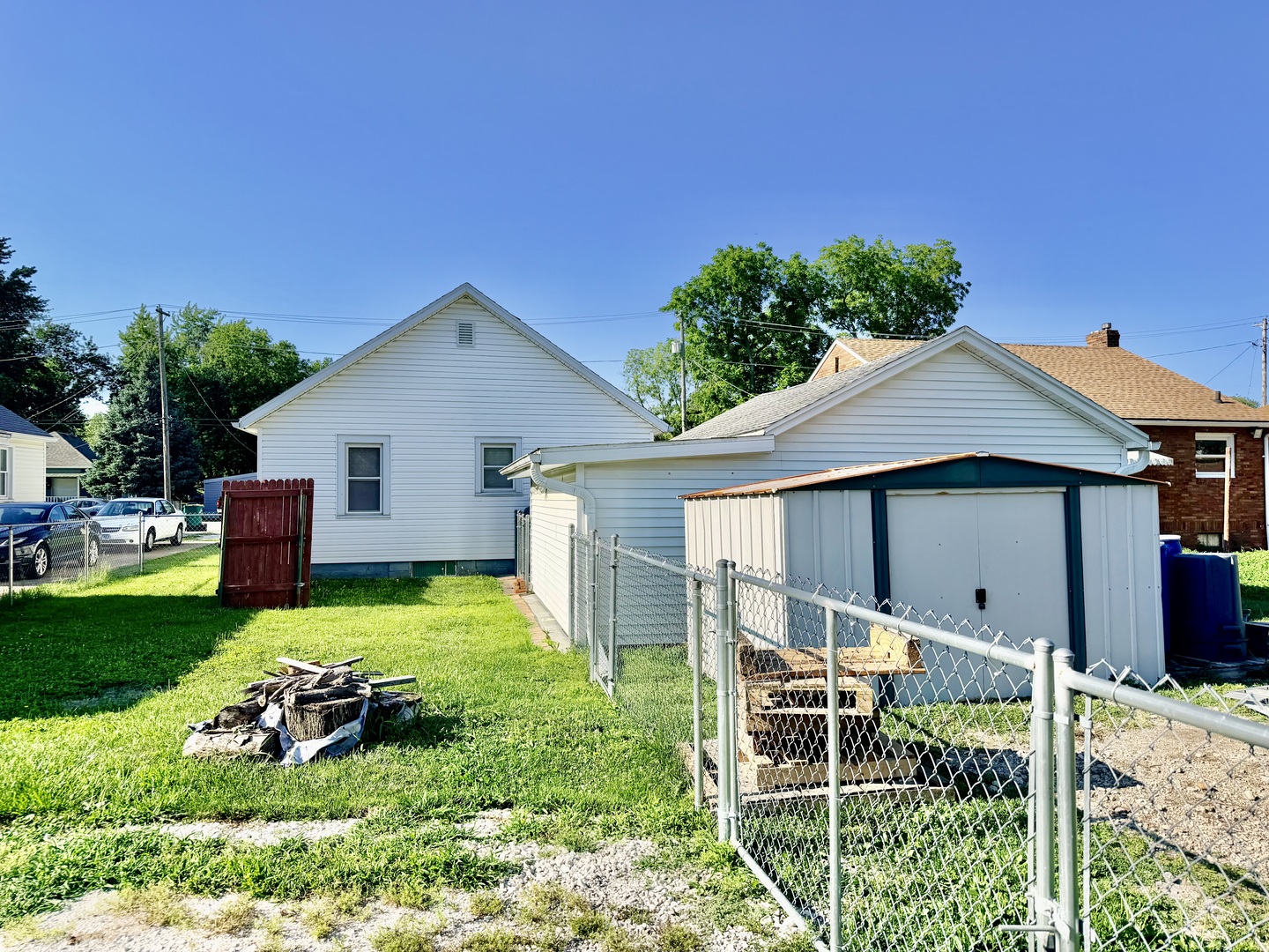 Homes for sale in Streator, IL | 415 E 12th St, Streator, IL 61364 | MLS# 12708943
