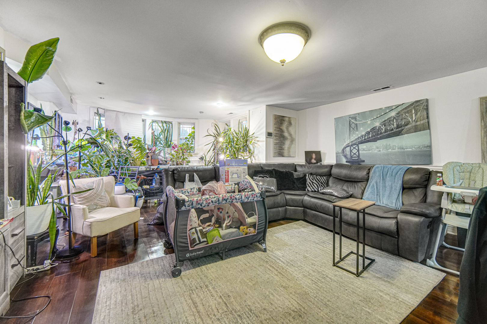 3rd image of 7020 S Paxton Ave, Chicago, IL 60649