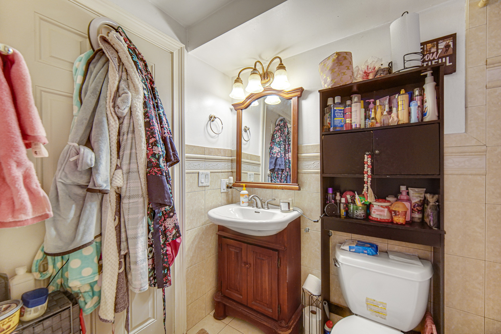 2nd image of 7020 S Paxton Ave, Chicago, IL 60649