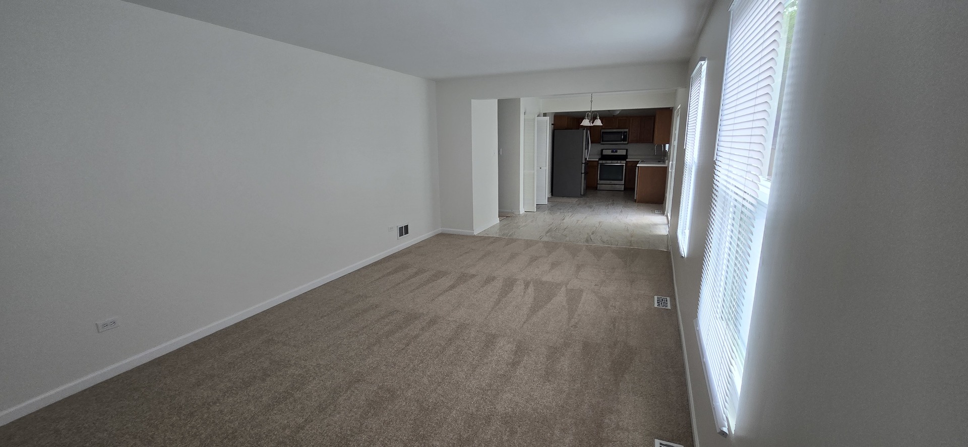 2nd image of 1310 Green Trails Dr, Plainfield, IL 60586 | MLS# 12708988