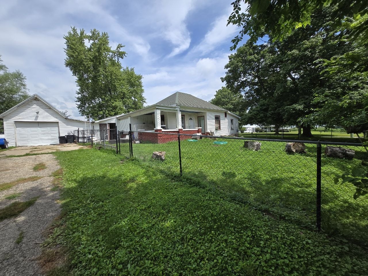 Homes for sale in Yates City, IL | 500 1st St, Yates City, IL 61572 | MLS# 12708993