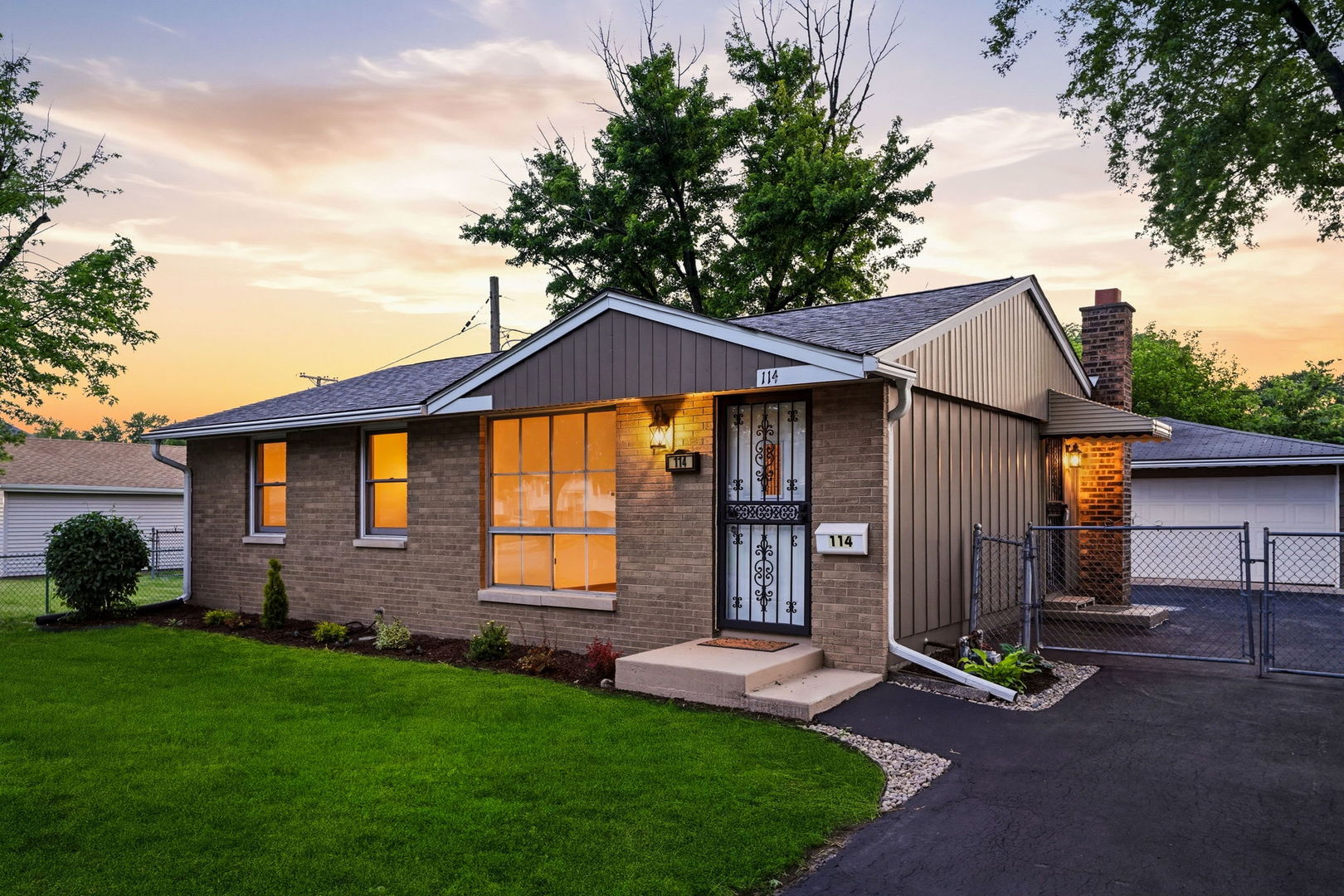 3rd image of 114 S Willow Ln, Glenwood, IL 60425 | MLS# 12708997