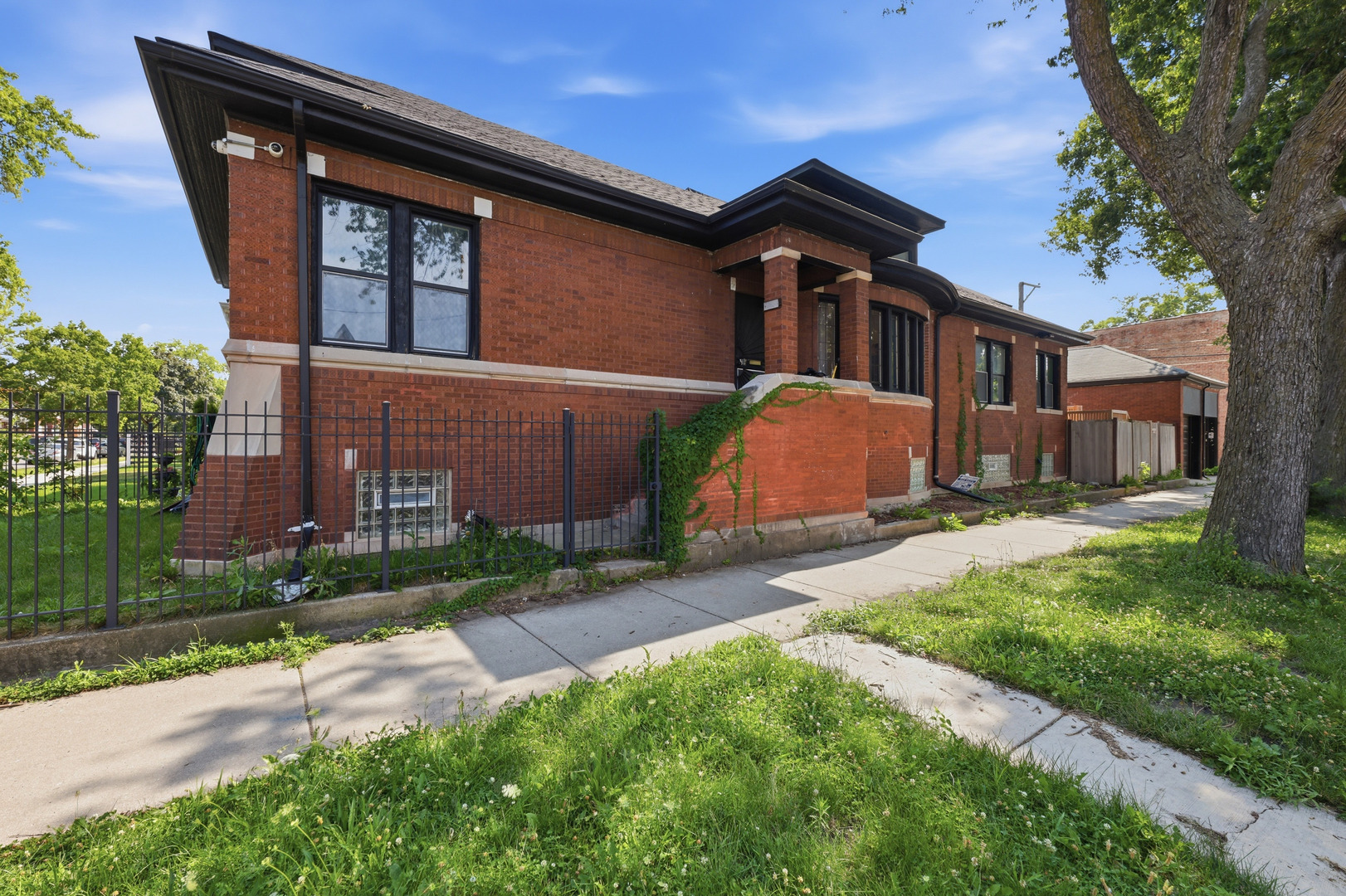 4th image of 6600 S Washtenaw Ave, Chicago, IL 60629 | MLS# 12709004