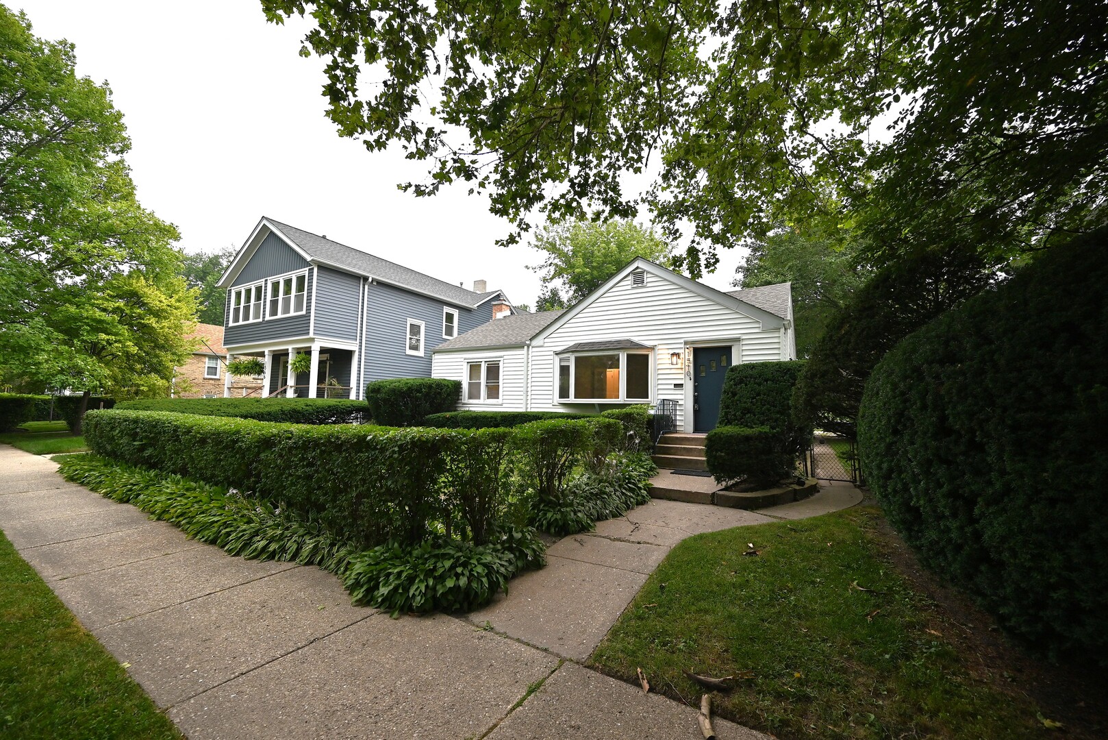 1st image of 1570 Dewey Ave, Evanston, IL 60201 | MLS# 12709017