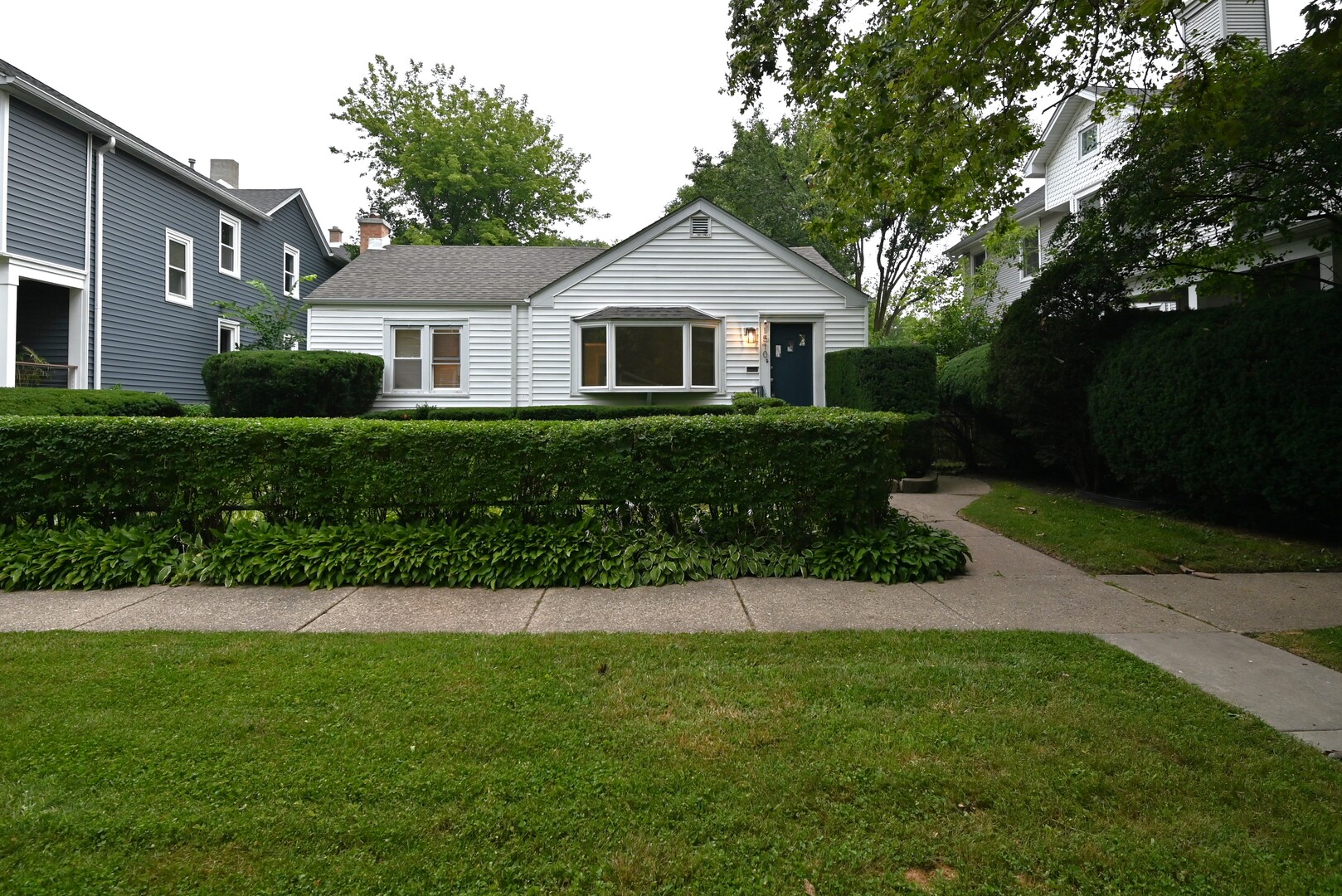 2nd image of 1570 Dewey Ave, Evanston, IL 60201 | MLS# 12709017