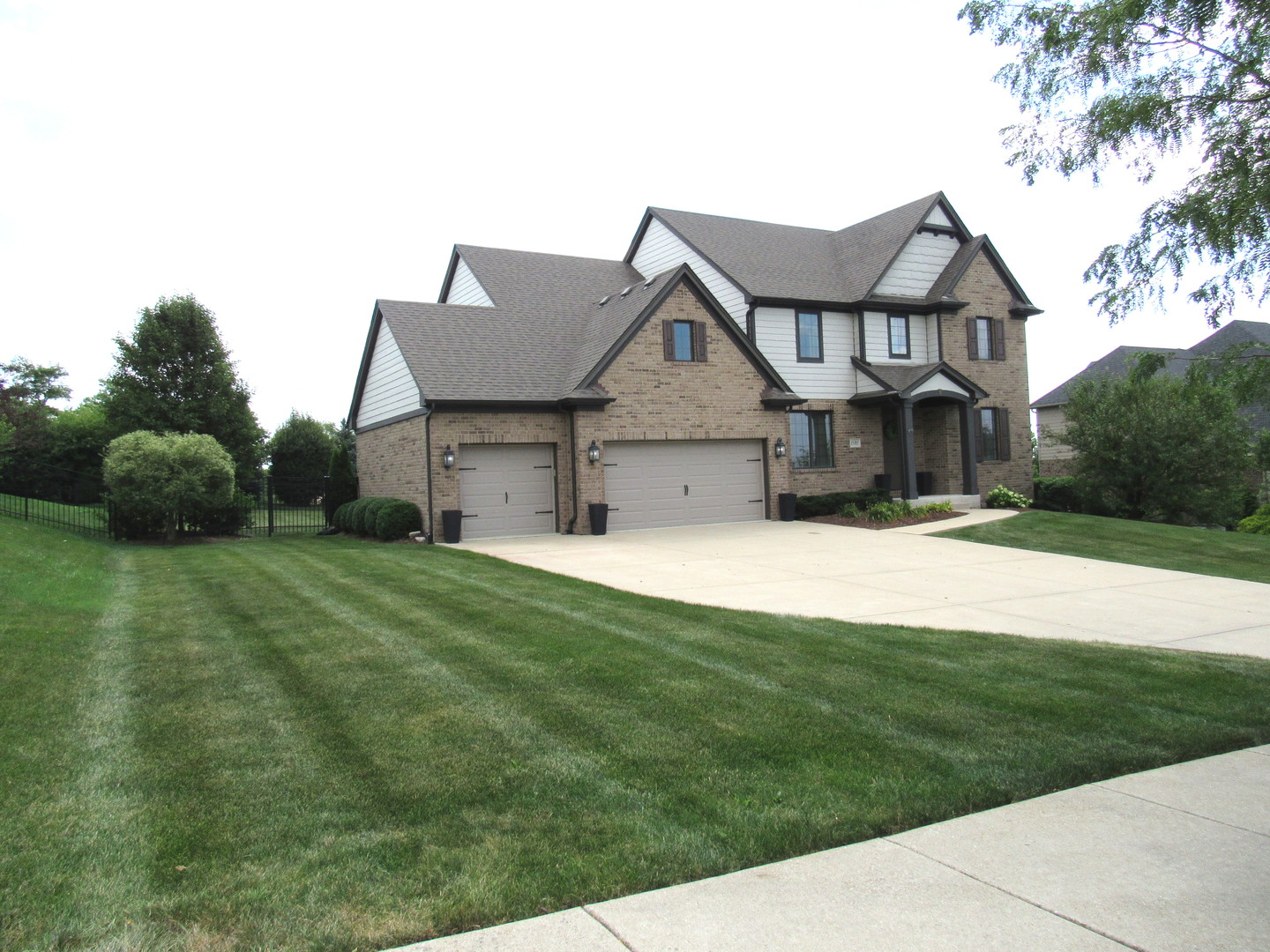 Homes for sale in Homer Glen, IL | 15183 S Ginger Ln, Homer Glen, IL 60491 | MLS# 12709048