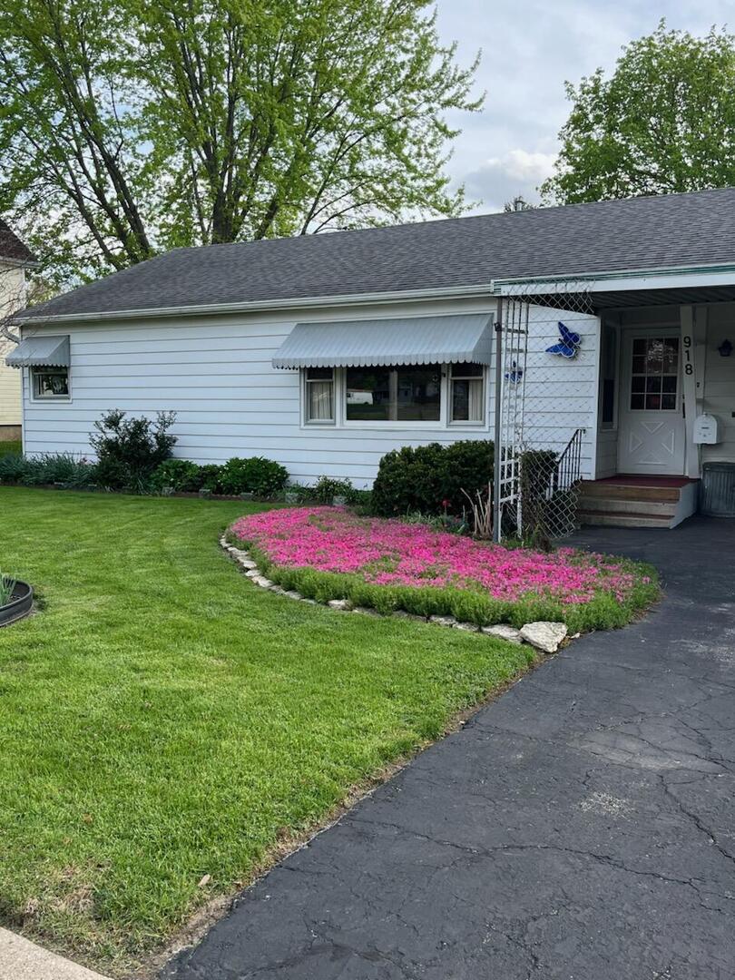 Homes for sale in Genoa, IL | 918 W Main St, Genoa, IL 60135 | MLS# 12709082