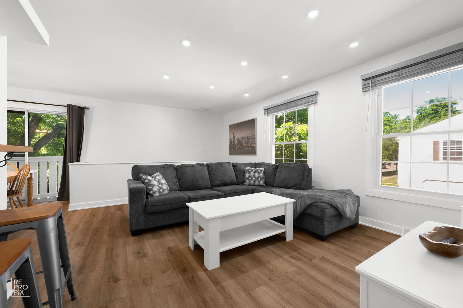 5th image of 411 Sidney Ave, Glendale Heights, IL 60139