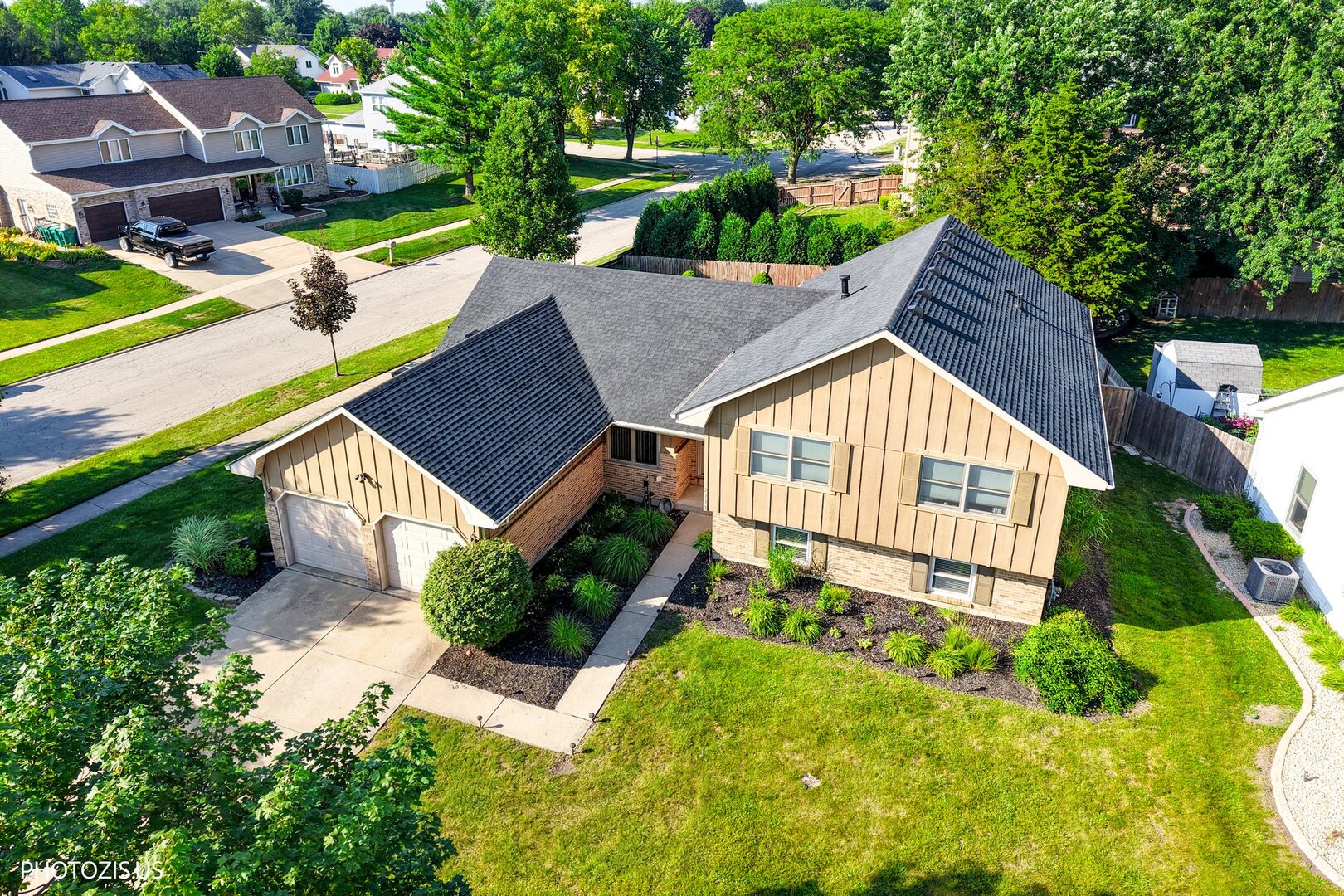 2nd image of 2913 Vimy Ridge Dr, Joliet, IL 60435 | MLS# 12709093