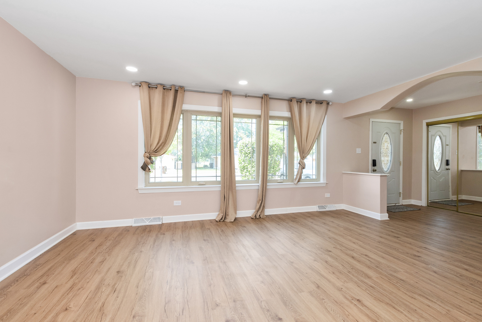 4th image of 16725 Oleander Ave, Tinley Park, IL 60477 | MLS# 12709112