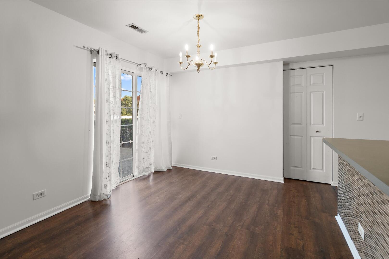 3rd image of 1651 Linden Park Ln #0, Aurora, IL 60504 | MLS# 12709128