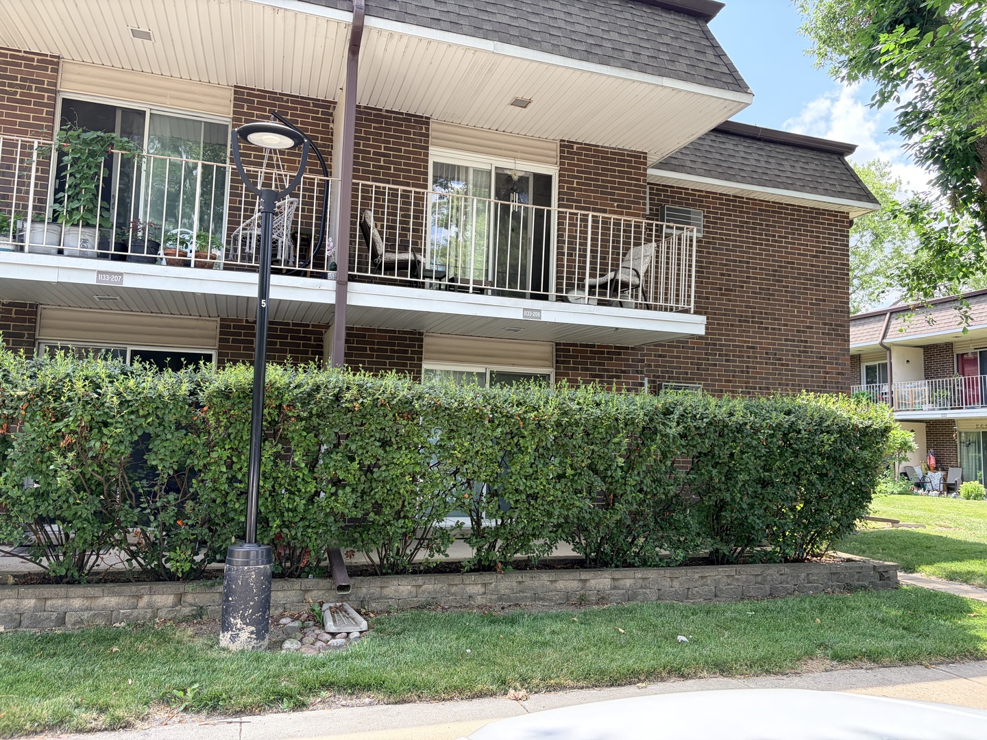 Homes for sale in Buffalo Grove, IL | 1133 Miller Lane, Buffalo Grove, IL 60089 | Houzeo