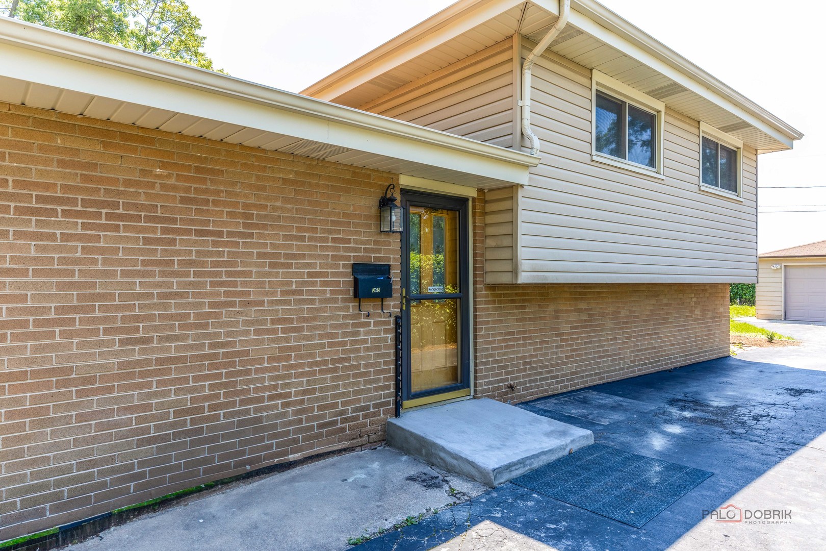 2nd image of 308 Wheeling Ave, Wheeling, IL 60090 | MLS# 12709156