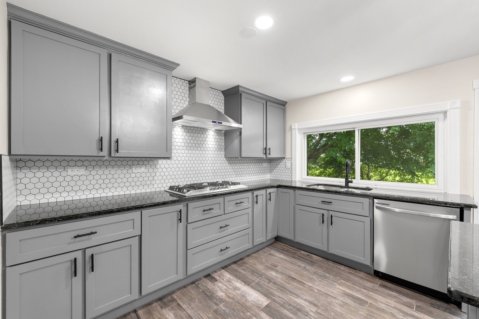 5th image of 1055 Samson Dr, University Park, IL 60484 | MLS# 12709182