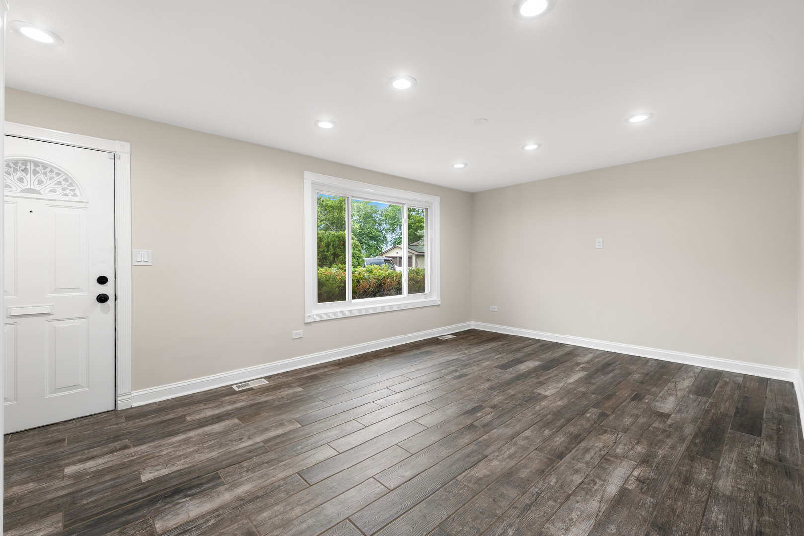 3rd image of 1055 Samson Dr, University Park, IL 60484 | MLS# 12709182