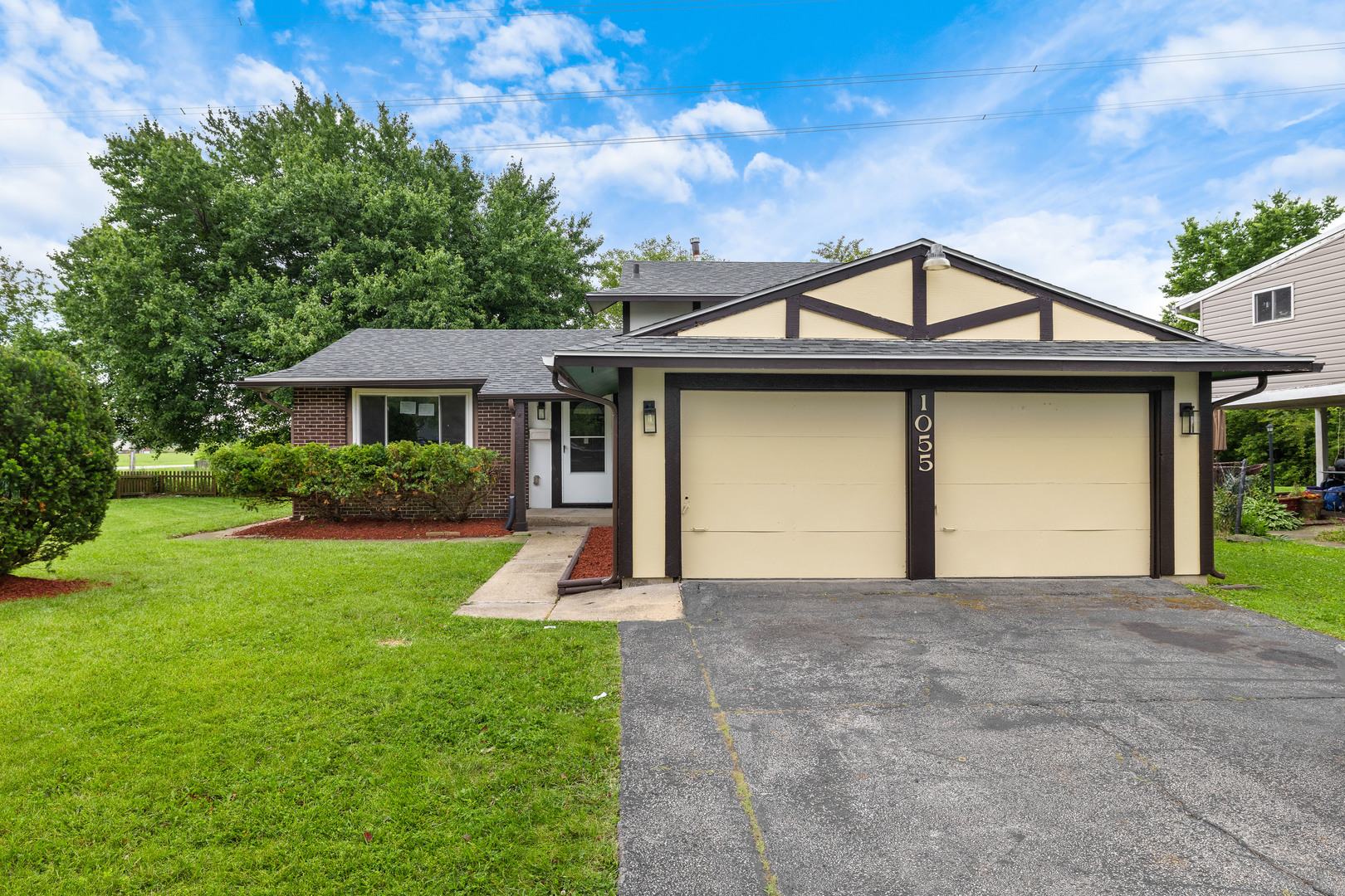 2nd image of 1055 Samson Dr, University Park, IL 60484 | MLS# 12709182