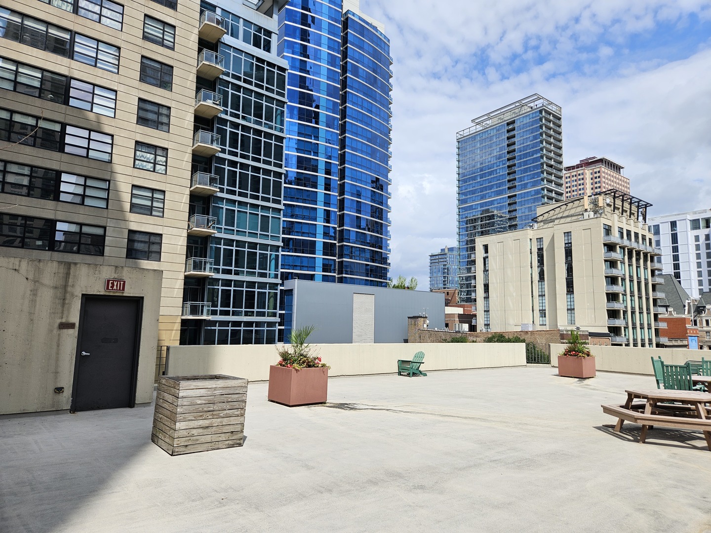 2nd image of 70 W Huron St, Chicago, IL 60654