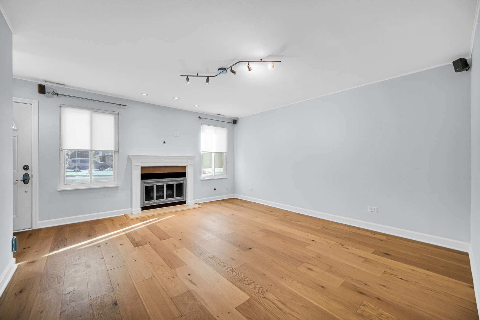 5th image of 6318 Prideham St, Downers Grove, IL 60516 | MLS# 12709259