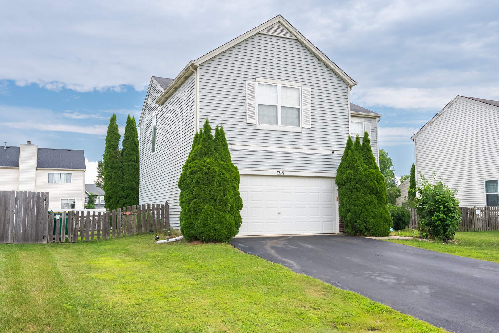 2nd image of 1718 Mountain Ridge Pass, Plainfield, IL 60586 | MLS# 12709275