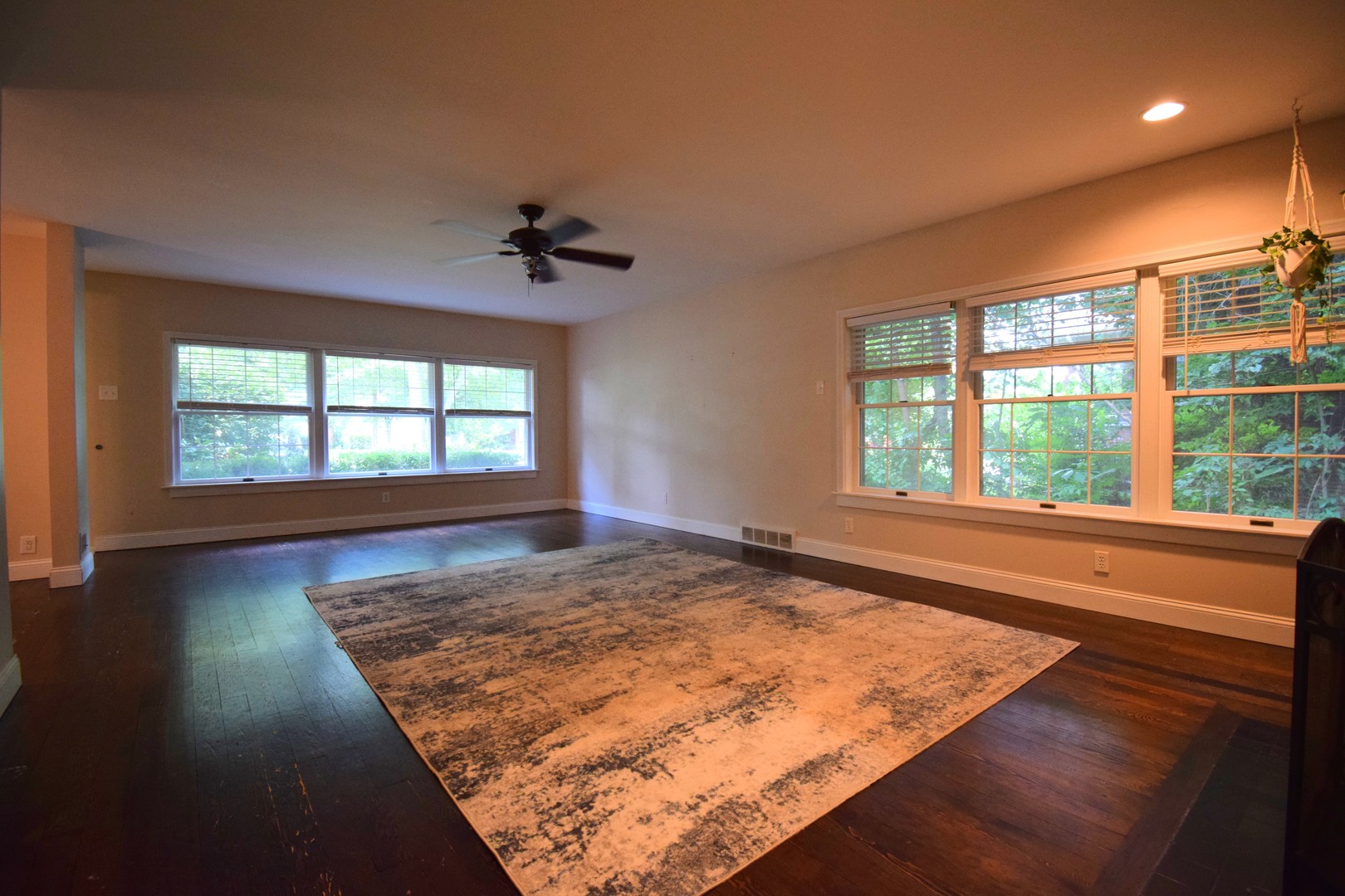 Homes for sale in Mt Vernon, IL | 1819 Richview Rd, Mt Vernon, IL 62864 | MLS# 12709284