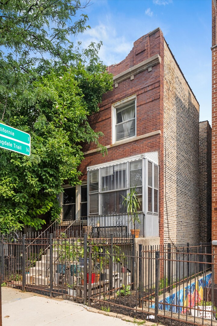 1st image of 1946 W Armitage Ave, Chicago, IL 60647 | MLS# 12709298