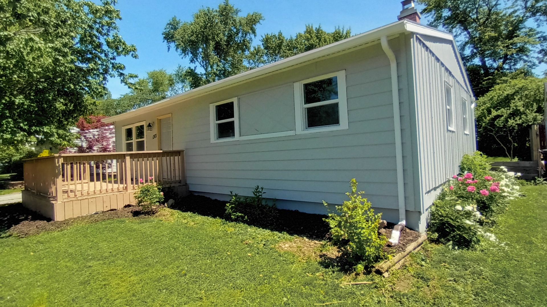 2nd image of 1307 Glenwood Rd, Bloomington, IL 61704 | MLS# 12709301