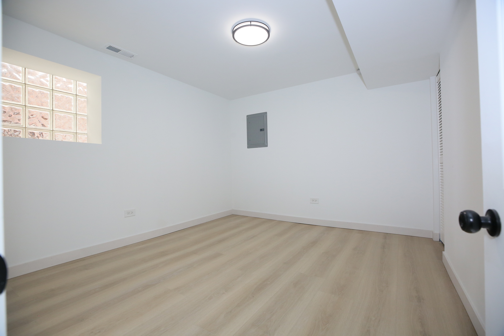 21st image of 2955 N Lotus Ave, Chicago, IL 60641 | MLS# 12709390