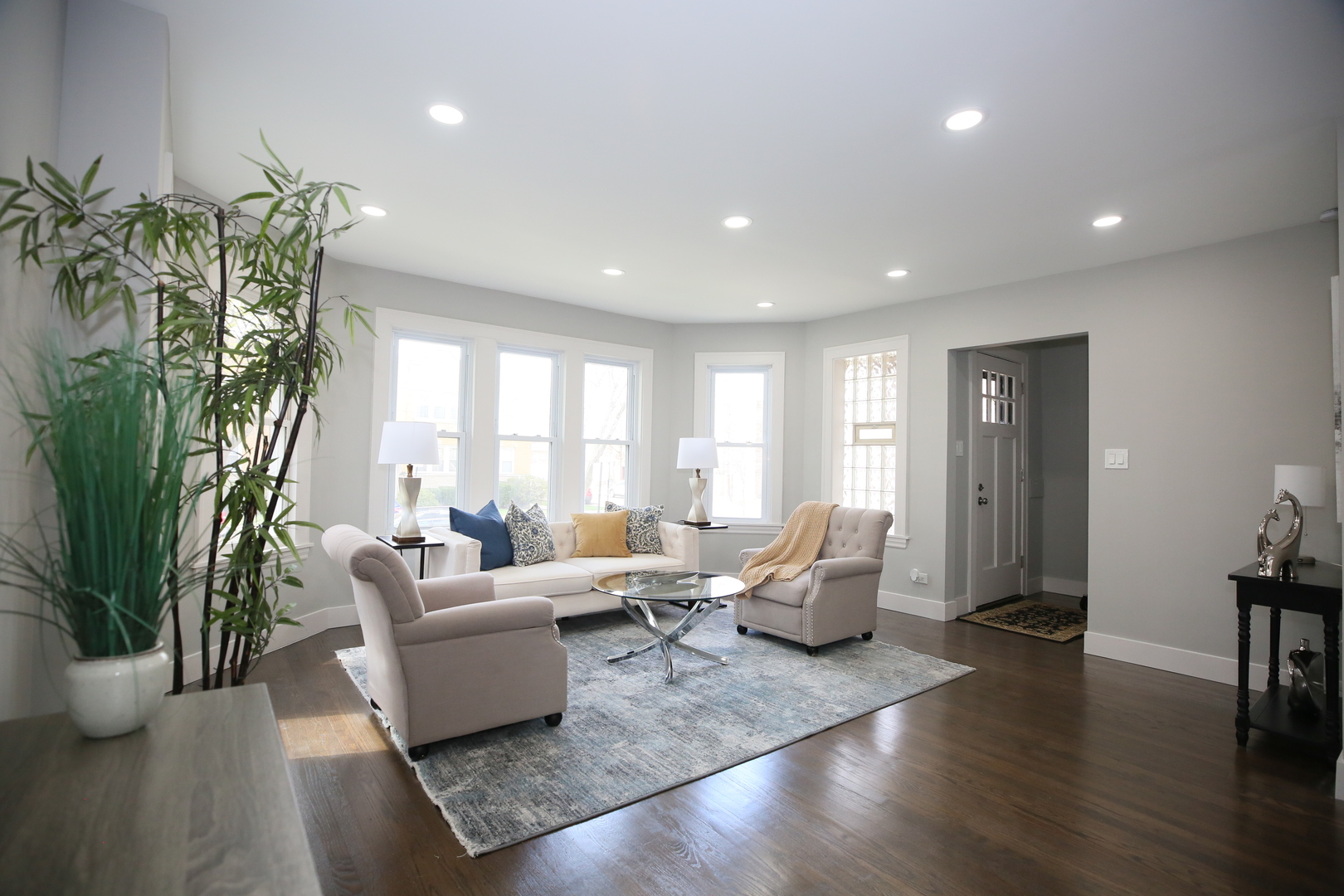 4th image of 2955 N Lotus Ave, Chicago, IL 60641 | MLS# 12709390