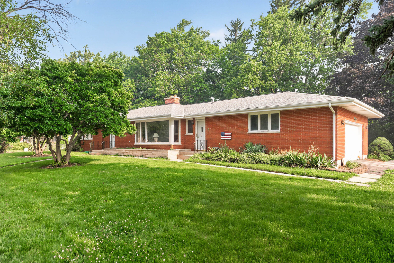 Homes for sale in De Kalb, IL | 1111 Loren Dr, De Kalb, IL 60115 | MLS# 12709393