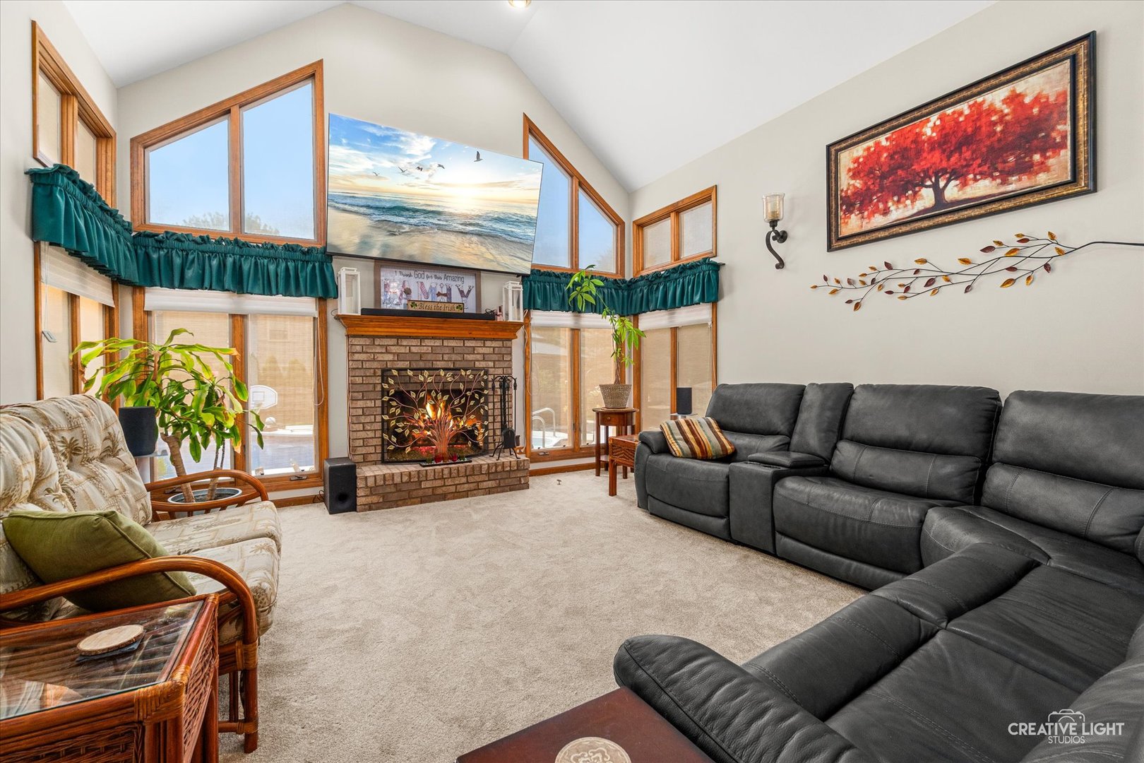 4th image of 413 Windsor Dr, Oswego, IL 60543 | MLS# 12709411