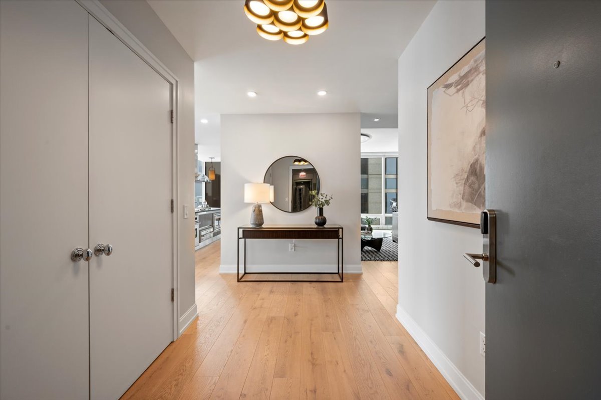 3rd image of 340 E Randolph St #4906, Chicago, IL 60601 | MLS# 12709455