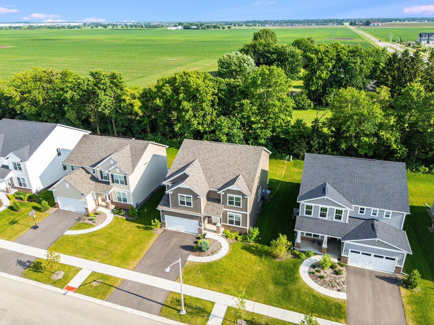 2nd image of 2225 Bent Grass Wy, Bolingbrook, IL 60490 | MLS# 12709467
