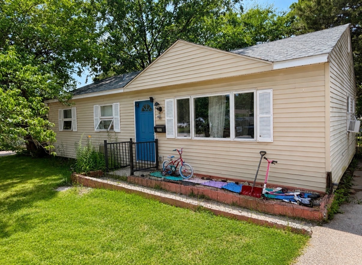 1st image of 205 Caddy Ave, Carpentersville, IL 60110 | MLS# 12709475