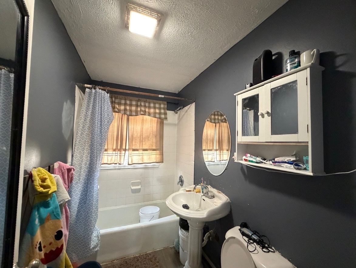 7th image of 205 Caddy Ave, Carpentersville, IL 60110 | MLS# 12709475
