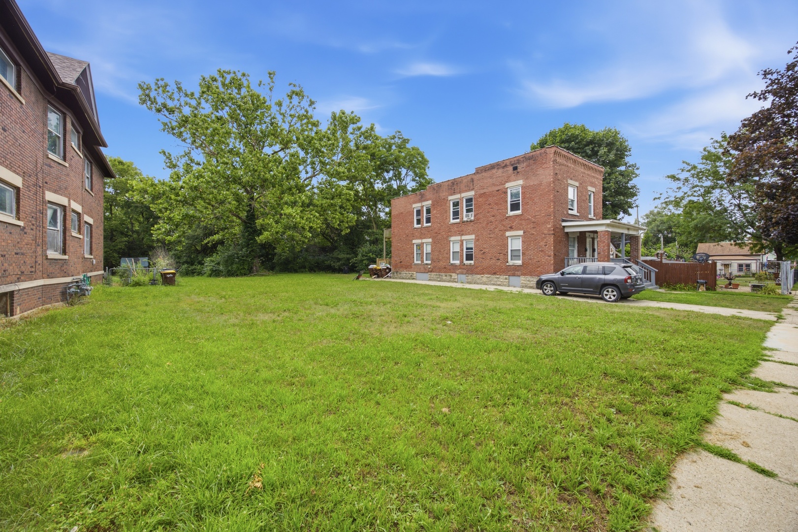 2nd image of 948 S 3rd St, Rockford, IL 61104 | MLS# 12709550