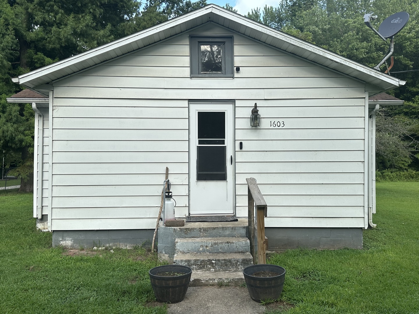 2nd image of 1603 West Rd, West Frankfort, IL 62896 | MLS# 12709586