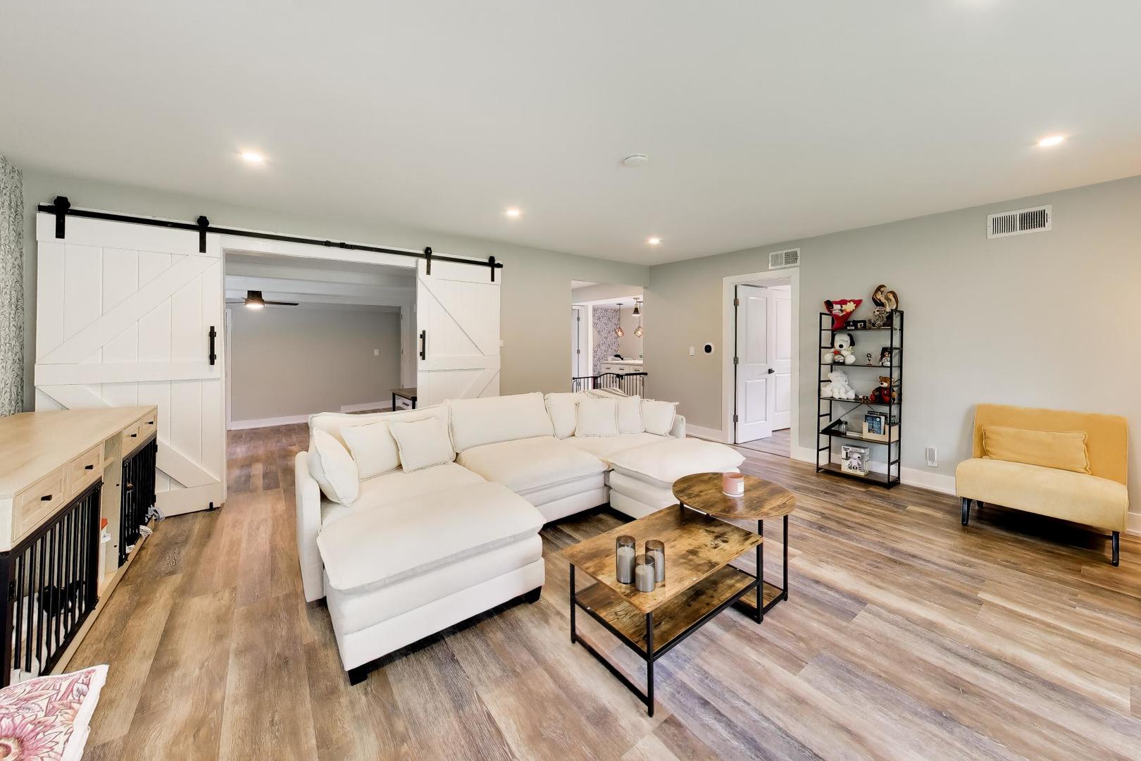 5th image of 10 Rugby Rd, Lake Zurich, IL 60047 | MLS# 12709607