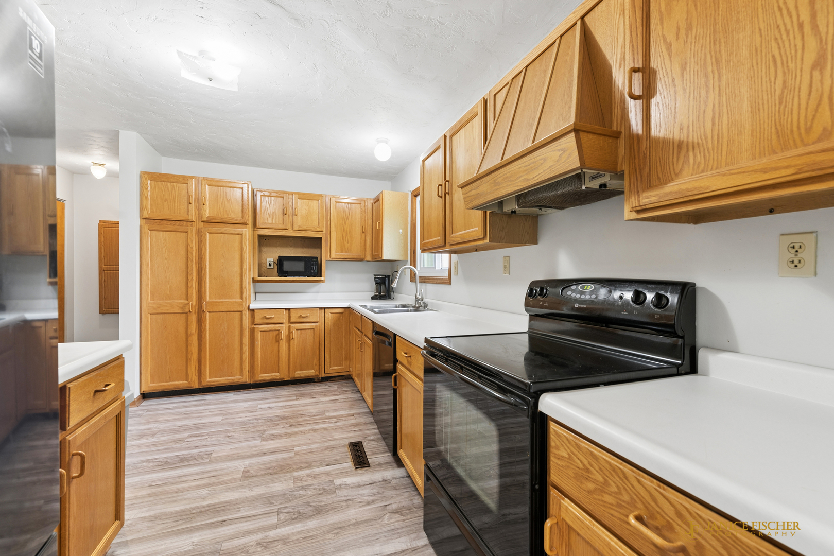 Homes for sale in Poplar Grove, IL | 106 Sequoyah Ct Sw, Poplar Grove, IL 61065 | MLS# 12709611