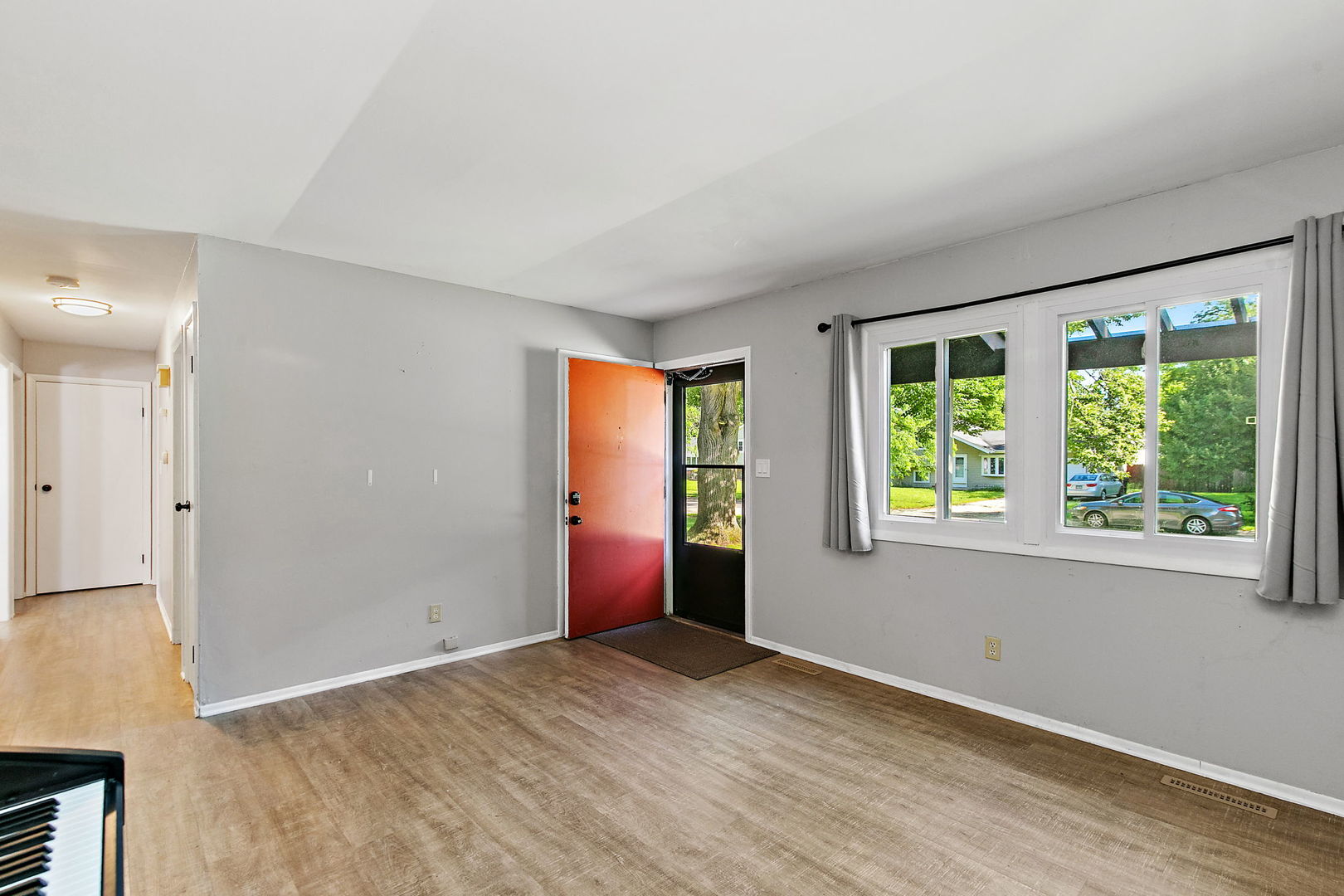 Homes for sale in Crystal Lake, IL | 85 Sherbon Ln, Crystal Lake, IL 60014 | MLS# 12709624
