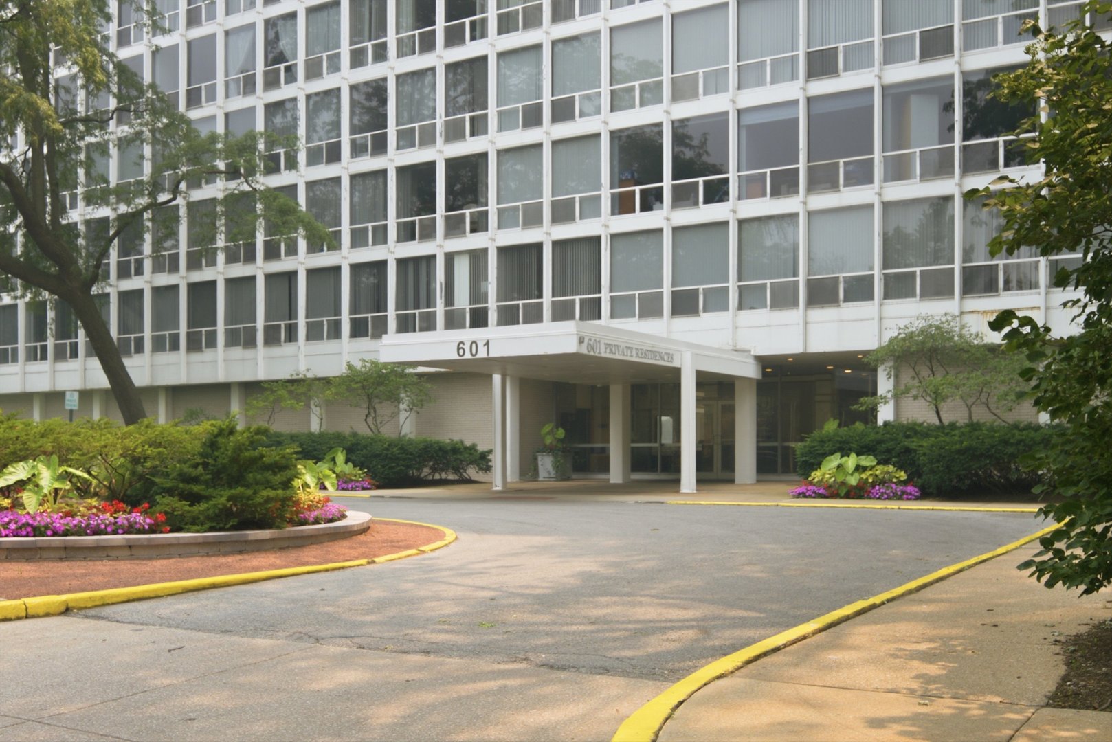 Homes for sale in Chicago, IL | 601 E 32nd St #310, Chicago, IL 60616 | MLS# 12709629