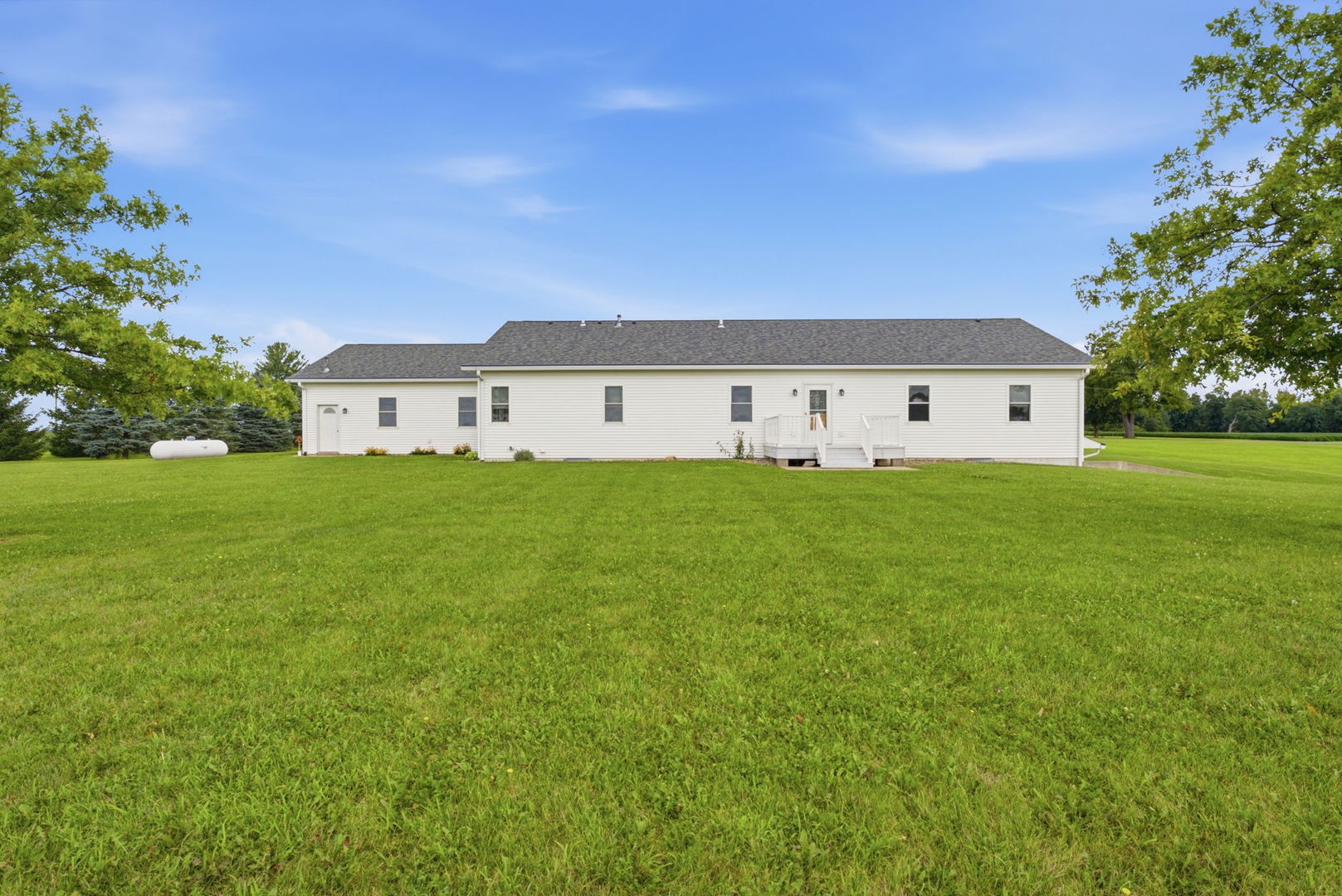 Homes for sale in Aledo, IL | 2127 75Th Ave, Aledo, IL 61231 | MLS# 12709658
