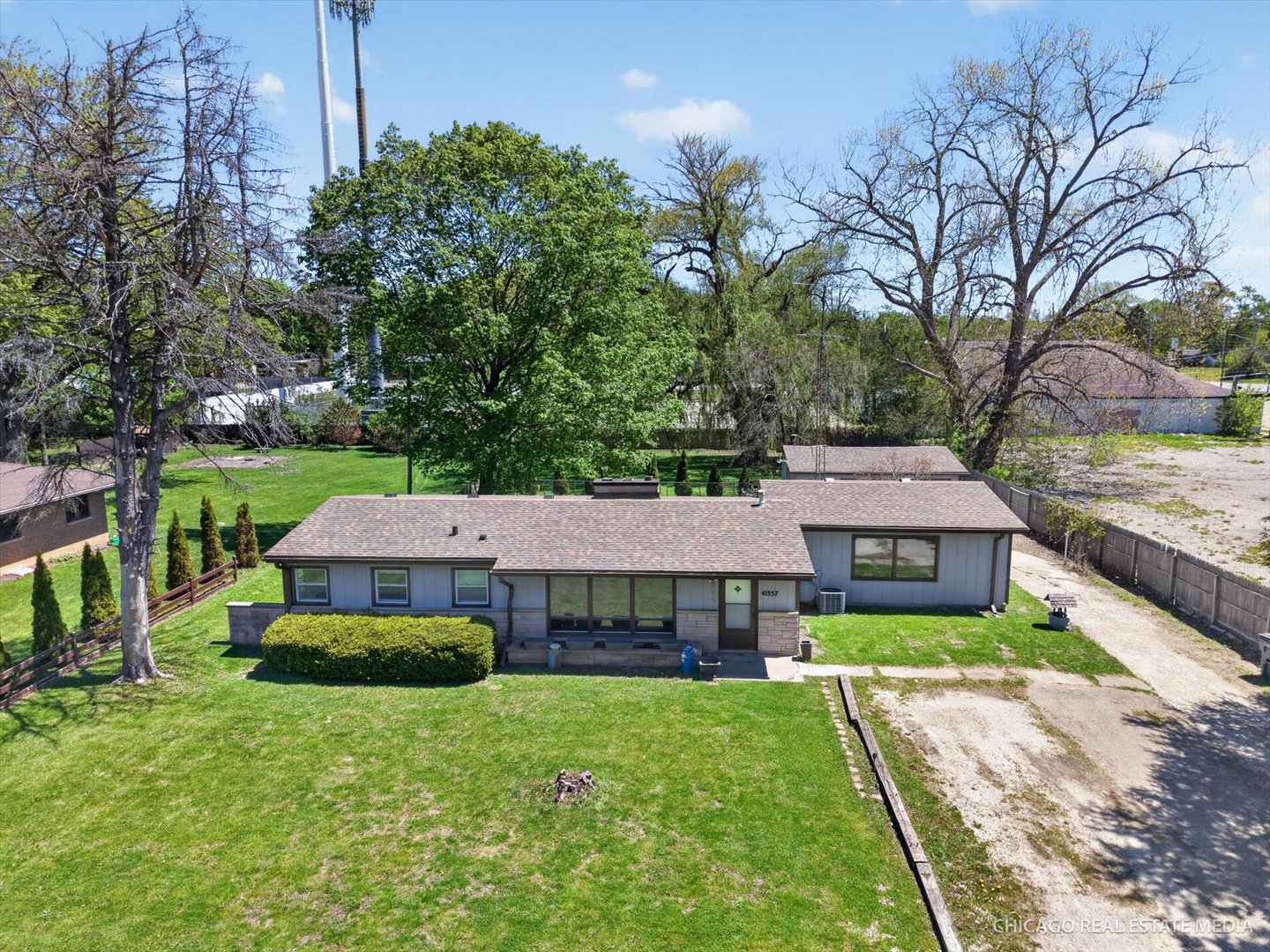 Homes for sale in Zion, IL | 41557 N Illinois St, Zion, IL 60099 | MLS# 12709688