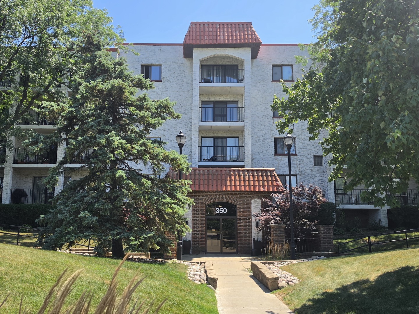 1st image of 350 Plum Creek Dr #406, Wheeling, IL 60090 | MLS# 12709697