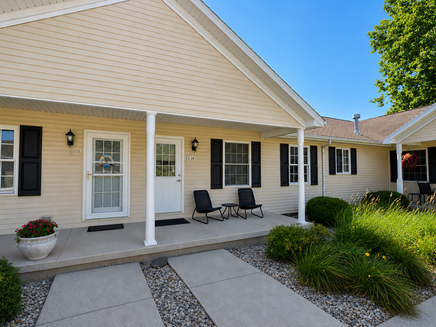 Homes for sale in Heyworth, IL | 503 W Randolph St #B, Heyworth, IL 61745 | MLS# 12709714