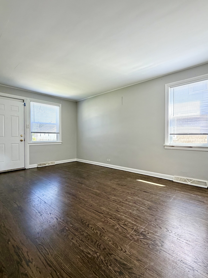 4th image of 17826 School St, Lansing, IL 60438 | MLS# 12709756
